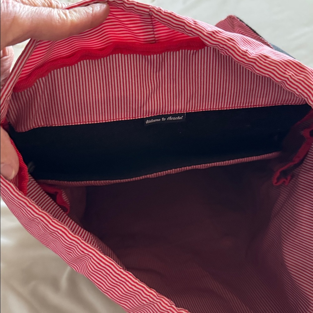 Herschel Drawstring Back Pack - image 8